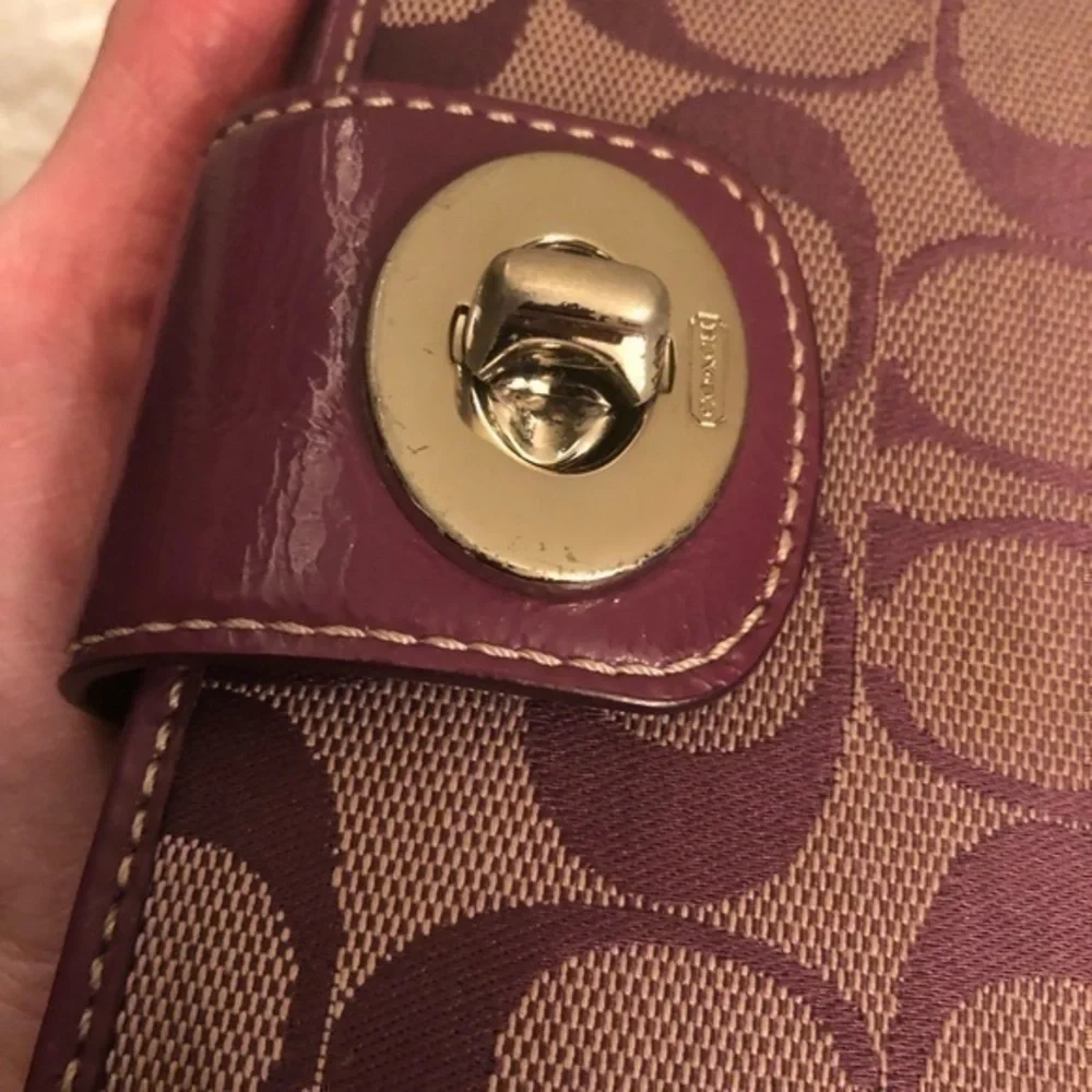 Coach signature purple burgundy maroon vintage y2k c compact turnlock wallet